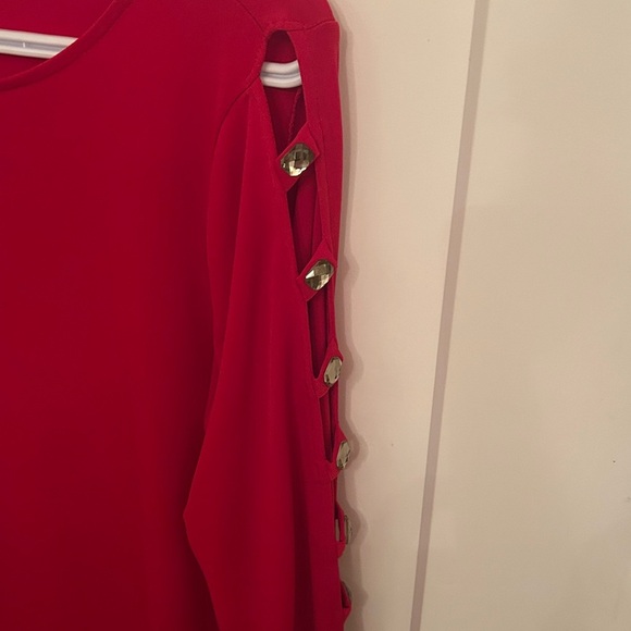 Sexy NWOT Michael Kors Peek-A-Boo Jeweled Arm Vibrant Red Top, size M - Picture 6 of 8
